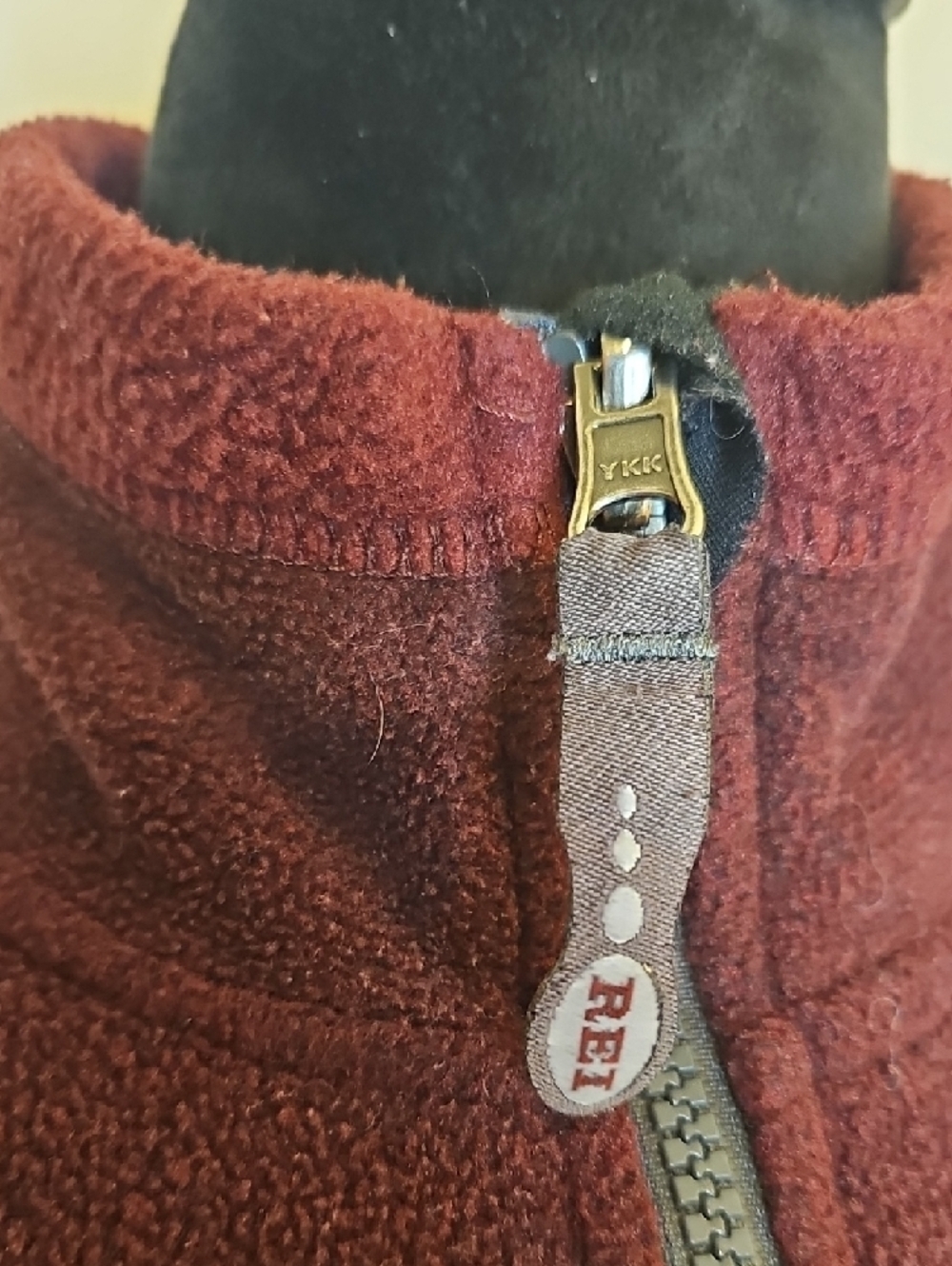 Vintage REI Women's Burgundy Full-Zip Polertec Jacket - Picture 2 of 16
